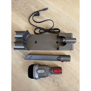 Dyson V6 V7 V8 Wall Mount Charging Docking Station w/ Charger + 2 Attachments